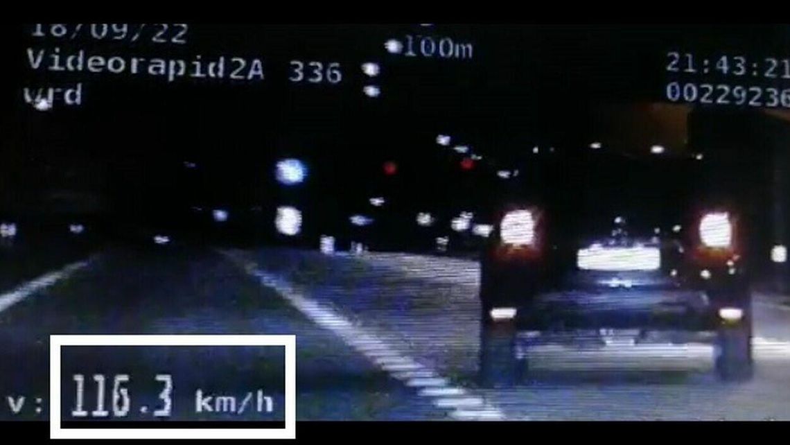 Piorunujący mandat dla szybkiego jak błyskawica. Wyprzedził nawet radiowóz Piorunujący mandat dla szybkiego jak błyskawica. Wyprzedził nawet radiowóz