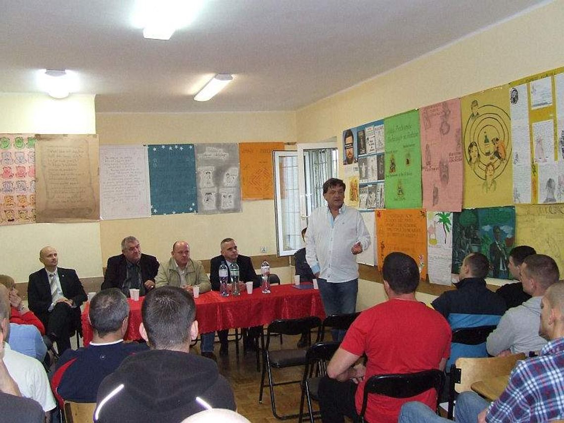 Piotr Tymochowicz spotkał się z więźniami