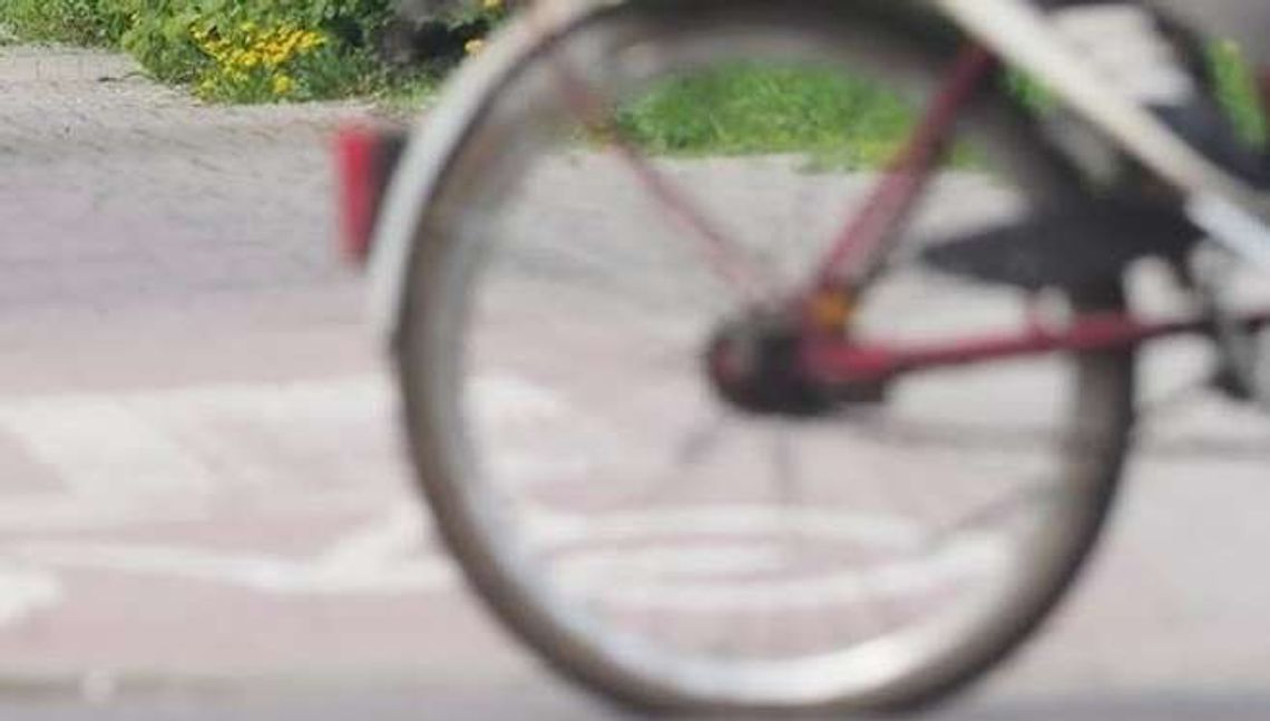 Pirat na rowerze. Po zderzeniu kobieta ma złamaną rękę Pirat na rowerze. Po zderzeniu kobieta ma złamaną rękę