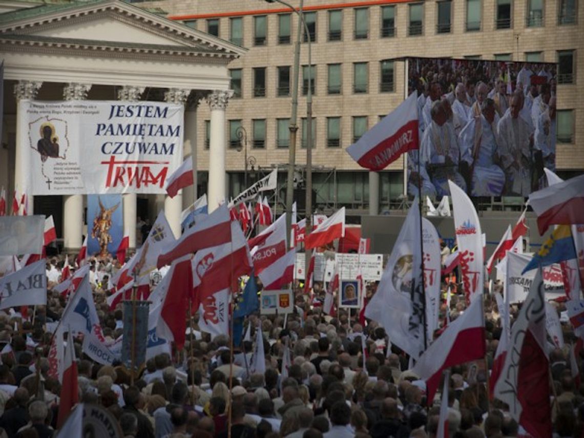 PiS planuje kolejny wielki marsz. Znów Telewizja Trwam 