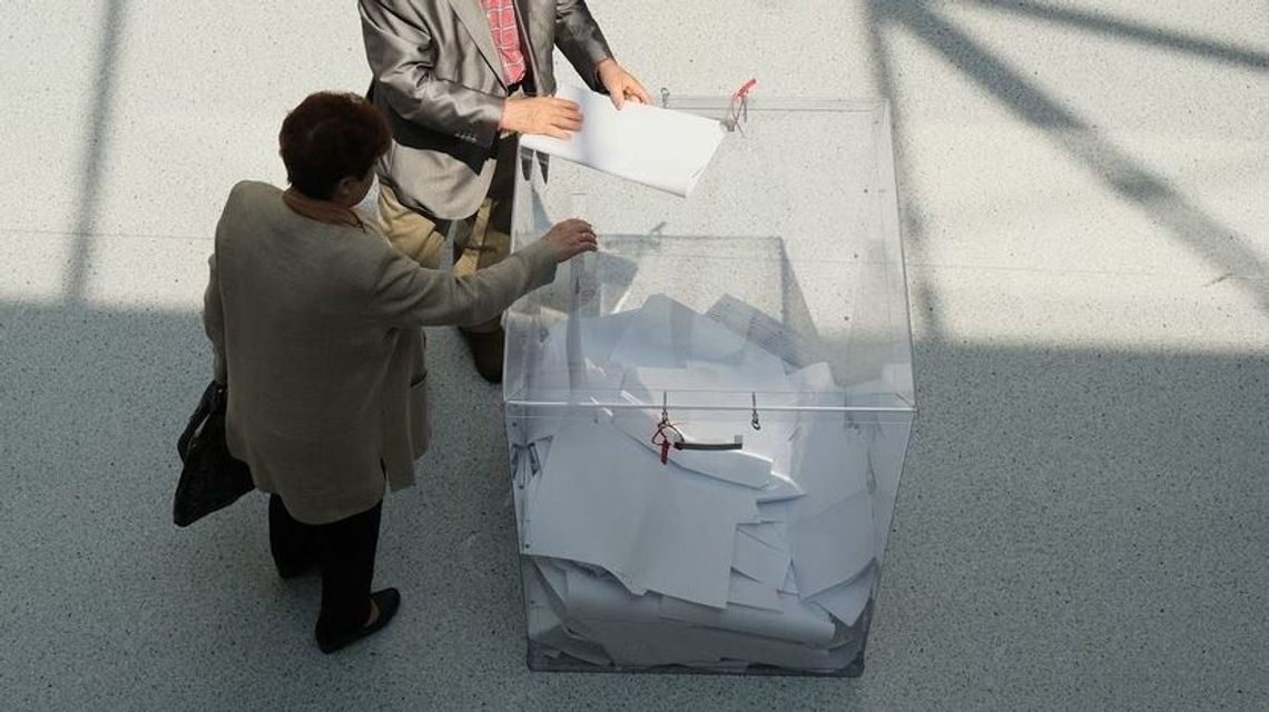 PiS przegrywa w Sejmie. Nie będzie obrad w sprawie głosowania korespondencyjnego PiS przegrywa w Sejmie. Nie będzie obrad w sprawie głosowania korespondencyjnego