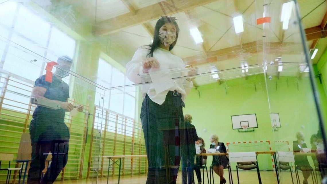 "PiS ustawą chce decydować o tym, czy ktoś popełnił przestępstwo i to jeszcze działając wstecz?" "PiS ustawą chce decydować o tym, czy ktoś popełnił przestępstwo i to jeszcze działając wstecz?"