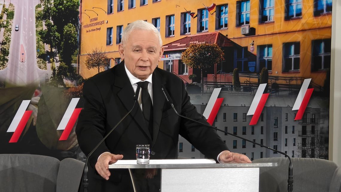 To nie była zwykła partyjna konwencja. Chełm stał się sceną, na której Prawo i Sprawiedliwość próbowało opowiedzieć nową polityczną historię o samorządach: mniej o wielkich metropoliach, więcej o miastach średnich, powiatach i gminach, które – jak przekonywali liderzy ugrupowania – mają przestać być