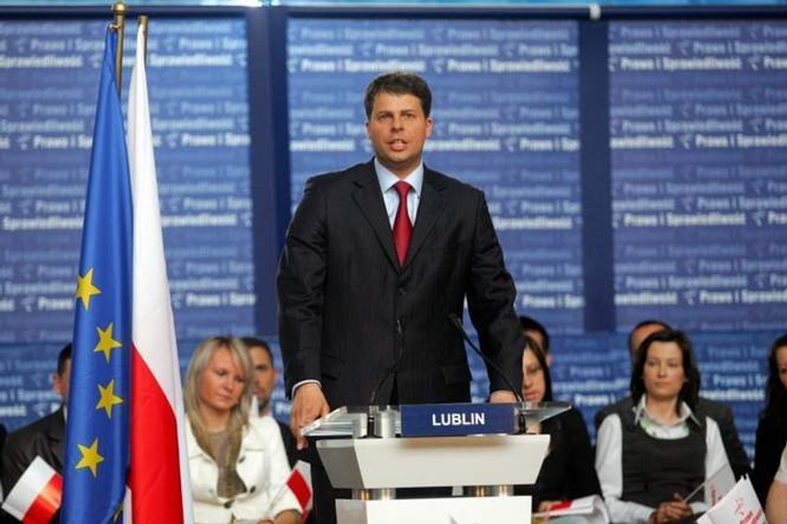 PiS w sprawie wystąpienia Piotrowskiego z delegacji. "Nie został zmuszony"