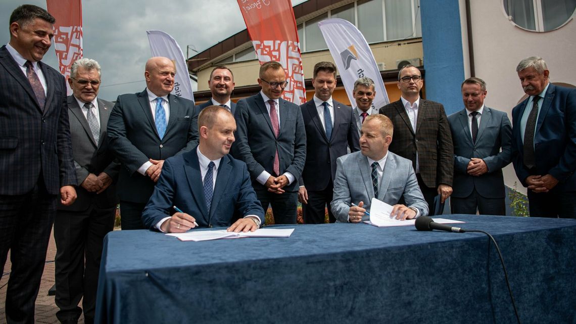 PiS zabrał, PiS dał. Ludzie o remont trasy z Łęcznej nad jeziora prosili latami