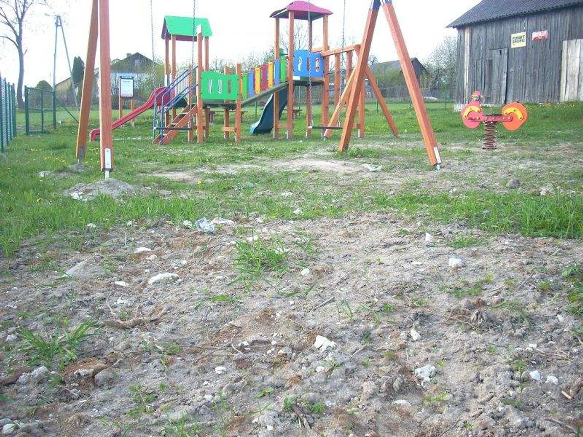 Plac zabaw czy plac budowy? Rodzice: Tu nie jest bezpiecznie