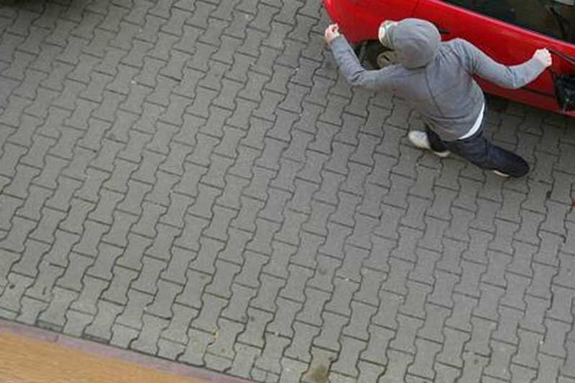 Plaga kradzieży biżuterii. Policja: nie eksponować Plaga kradzieży biżuterii. Policja: nie eksponować