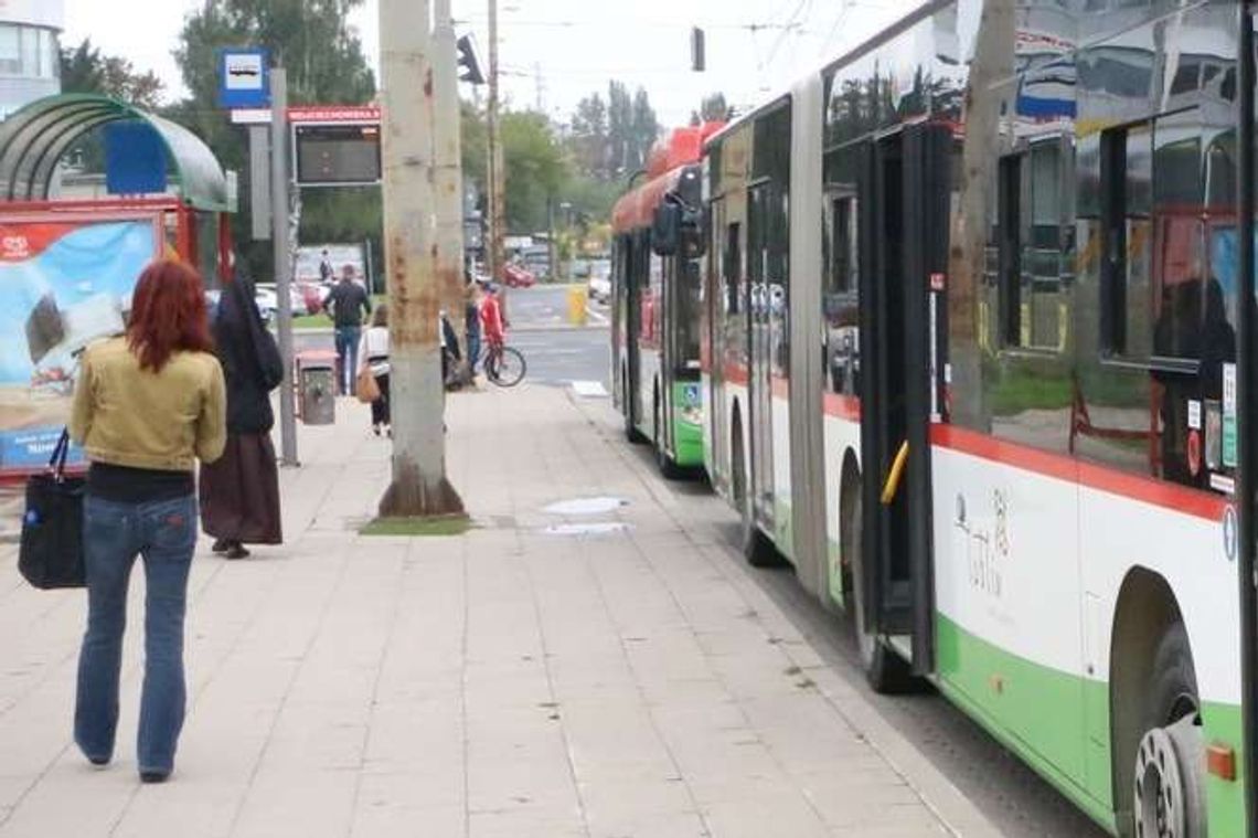 Plan awaryjny w miejskiej komunikacji. Sprawdź, który autobus nie przyjedzie Plan awaryjny w miejskiej komunikacji. Sprawdź, który autobus nie przyjedzie