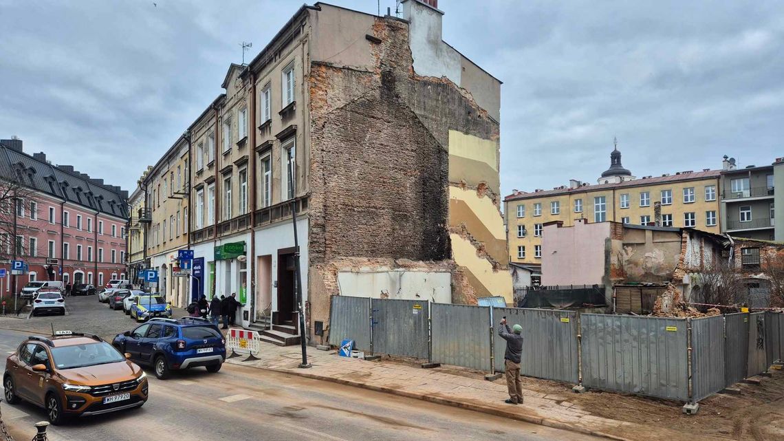 Po blisko tygodniu Bernardyńska otwarta dla ruchu. Jest jednak "ale" Po blisko tygodniu Bernardyńska otwarta dla ruchu. Jest jednak "ale"