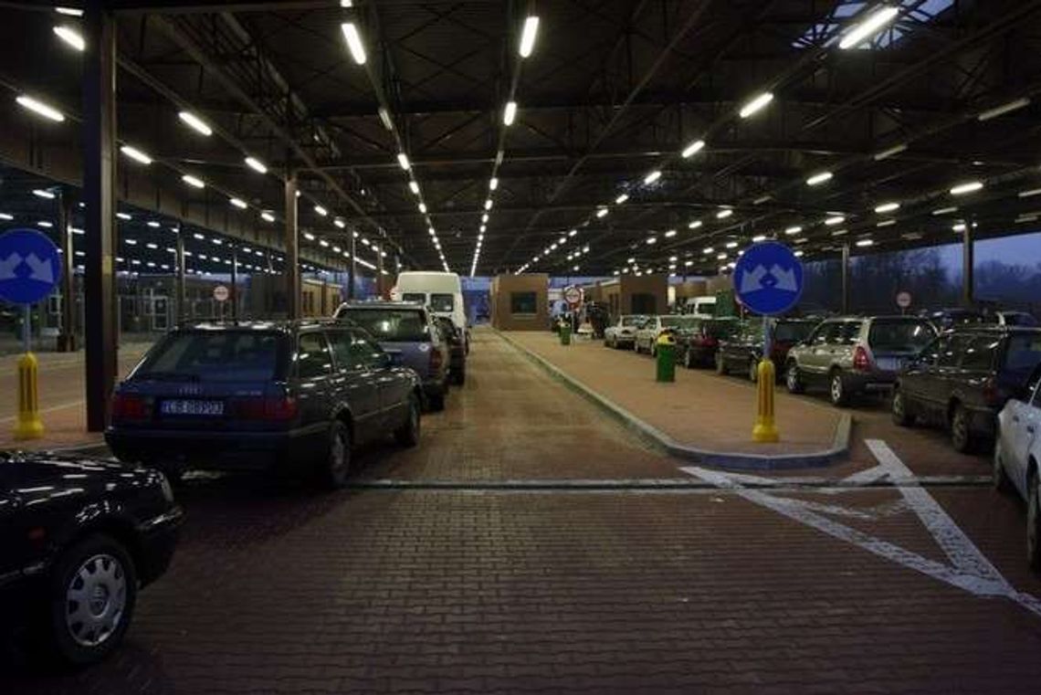 Po co cudzoziemcy przyjeżdżają do Polski? Kontrola wykazała rozbieżności Po co cudzoziemcy przyjeżdżają do Polski? Kontrola wykazała rozbieżności