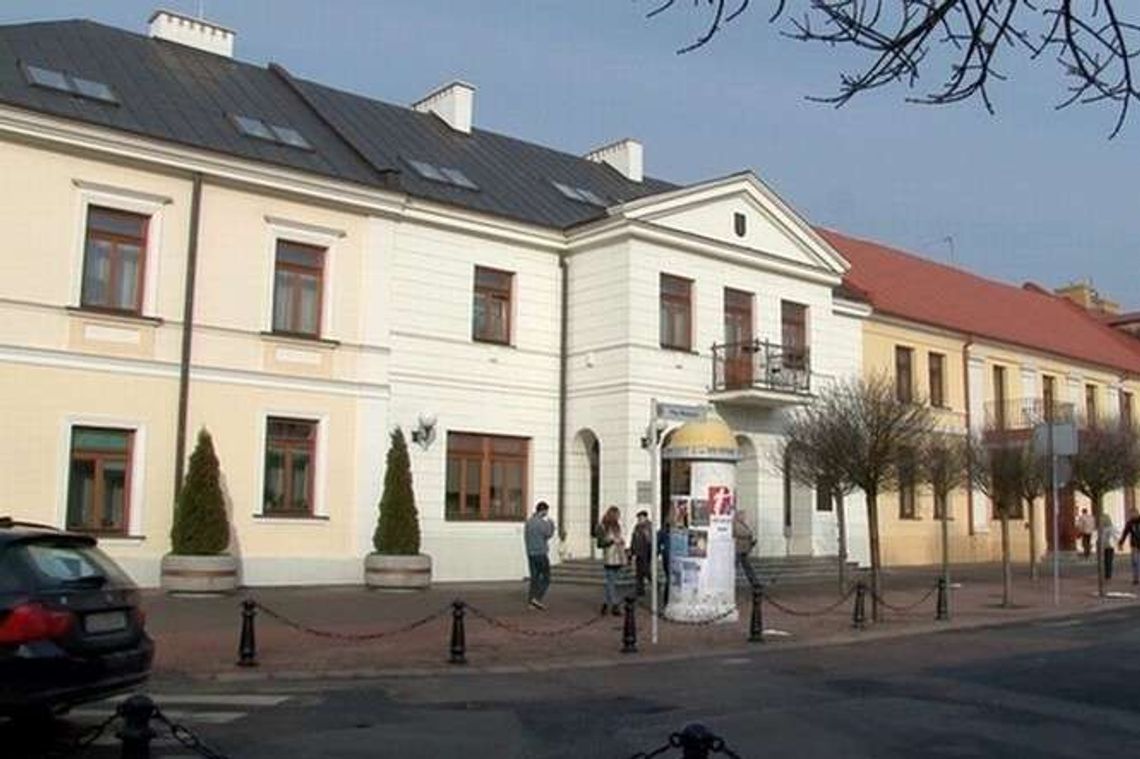 Po fatalnym stanie dróg urzędnik odszedł z urzędu. Do gminy 