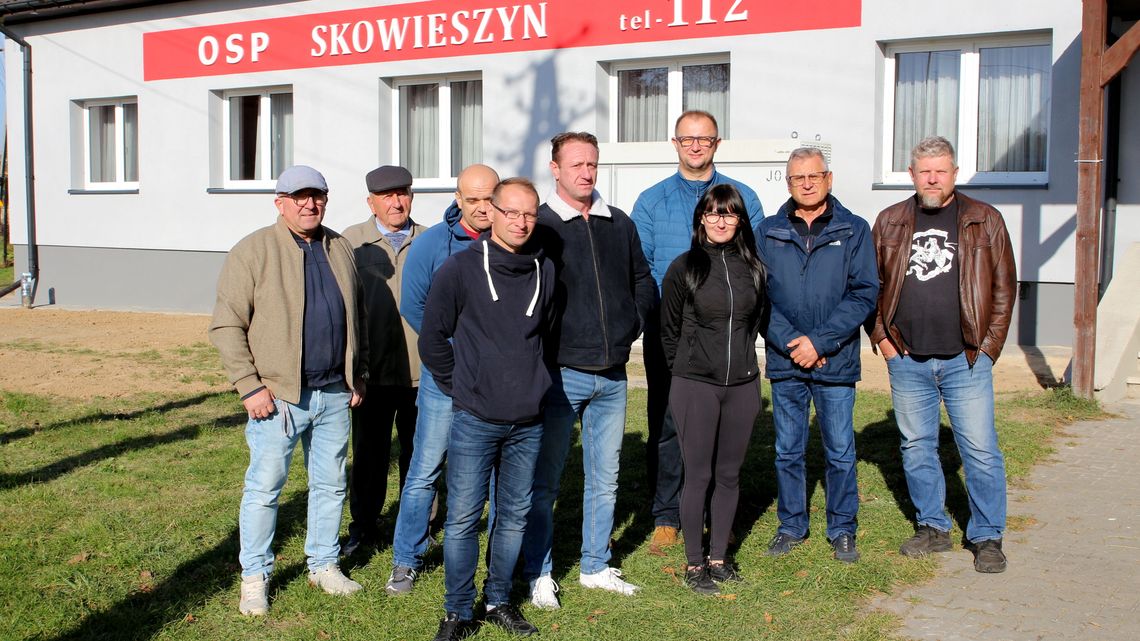 Po godzinach, na urlopach, społecznie. Sami zmieniają swoją wioskę na lepsze