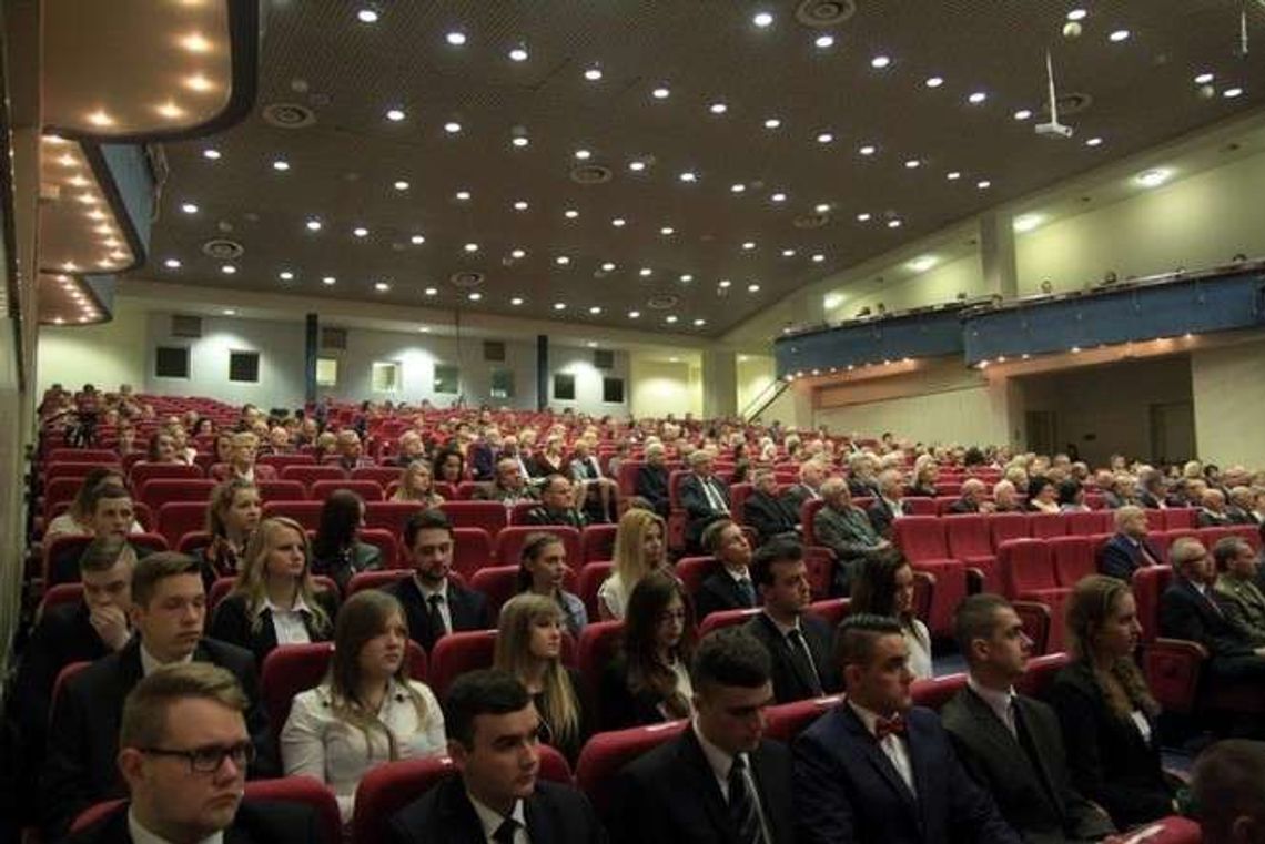 Po jakich studiach można liczyć na dobrą pracę i godziwe zarobki?