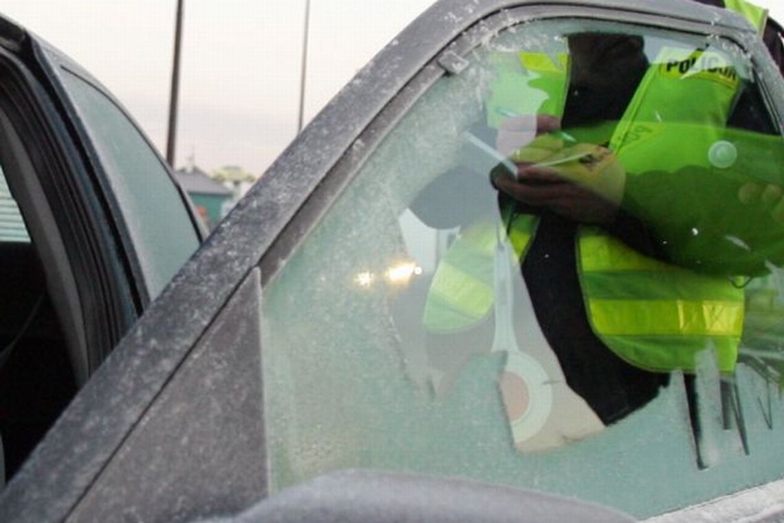 Po kolizji odkręcili tablice rejestracyjne i uciekli Po kolizji odkręcili tablice rejestracyjne i uciekli