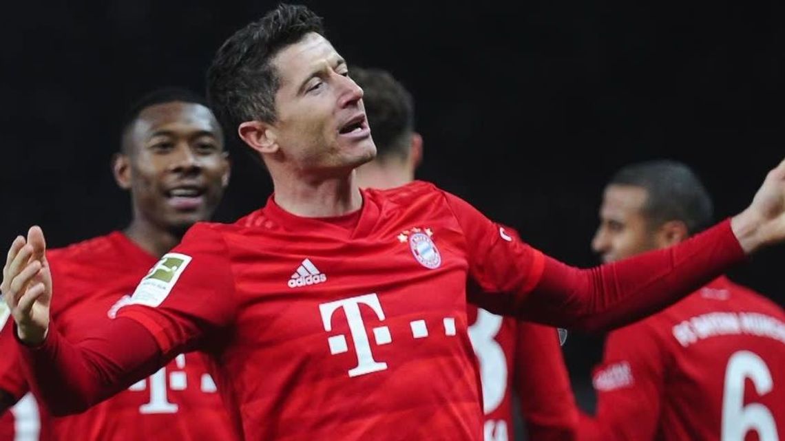 Po kontuzji Roberta Lewandowskiego nie ma już śladu. Polak trenuje na pełnych obrotach [wideo]