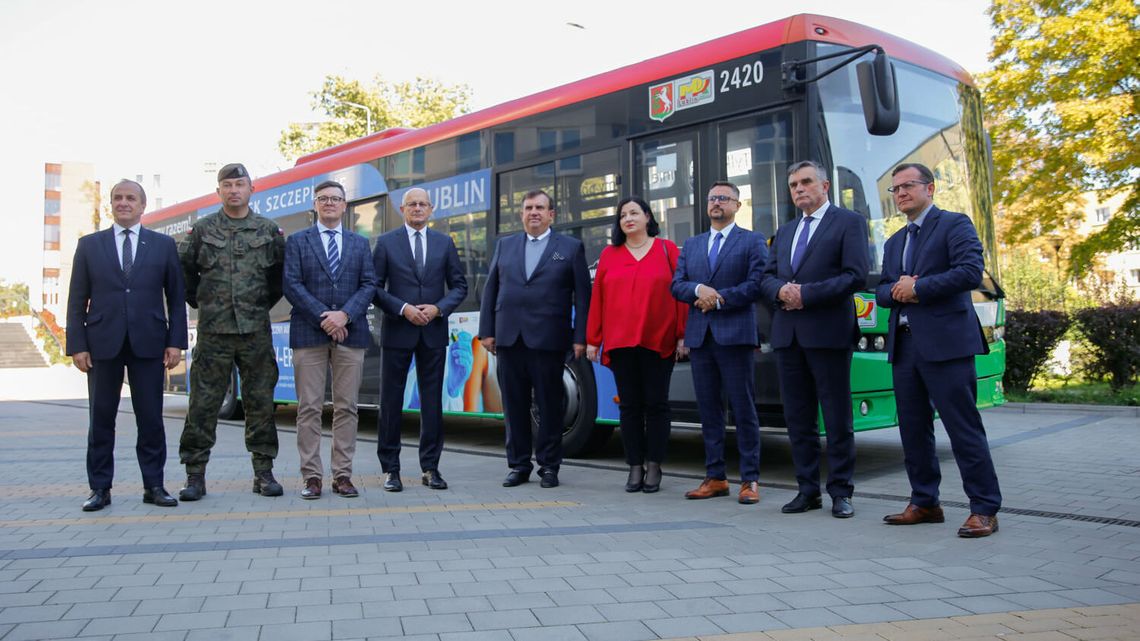 Po Lublinie będzie jeździł autobus, który zawiezie na szczepienie Po Lublinie będzie jeździł autobus, który zawiezie na szczepienie