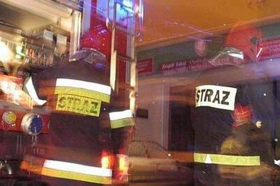 Po pijanemu podpalili samochód. Nie podobał im się styl jazdy właścicielki Po pijanemu podpalili samochód. Nie podobał im się styl jazdy właścicielki