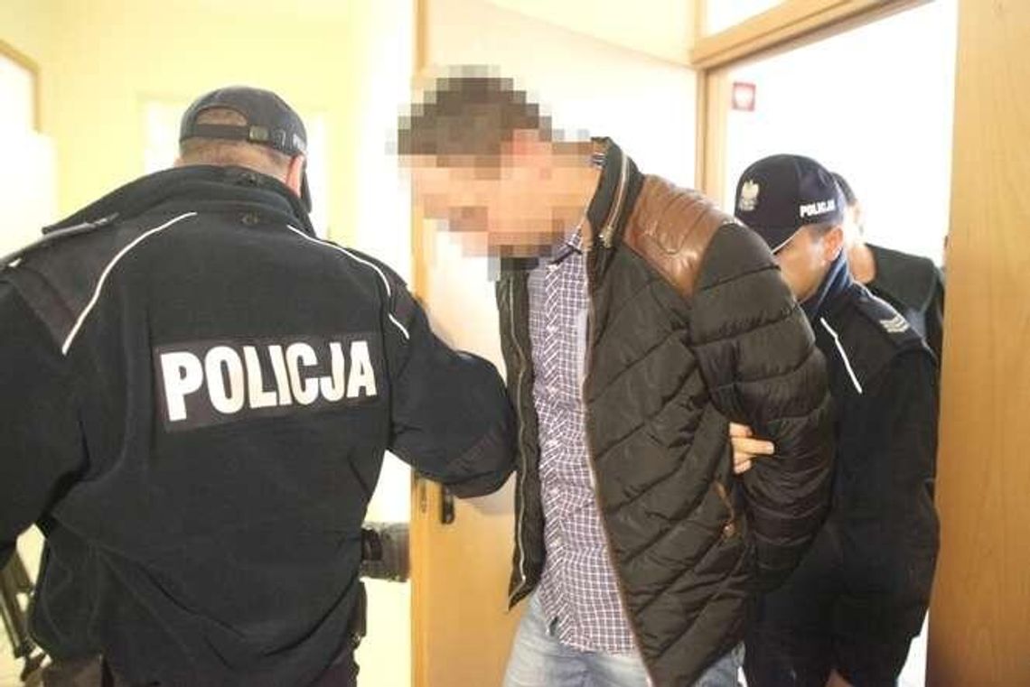 Po pijanemu wjechał w pieszych na al. Tysiąclecia. Kobieta od wypadku chodzi o kuli Po pijanemu wjechał w pieszych na al. Tysiąclecia. Kobieta od wypadku chodzi o kuli