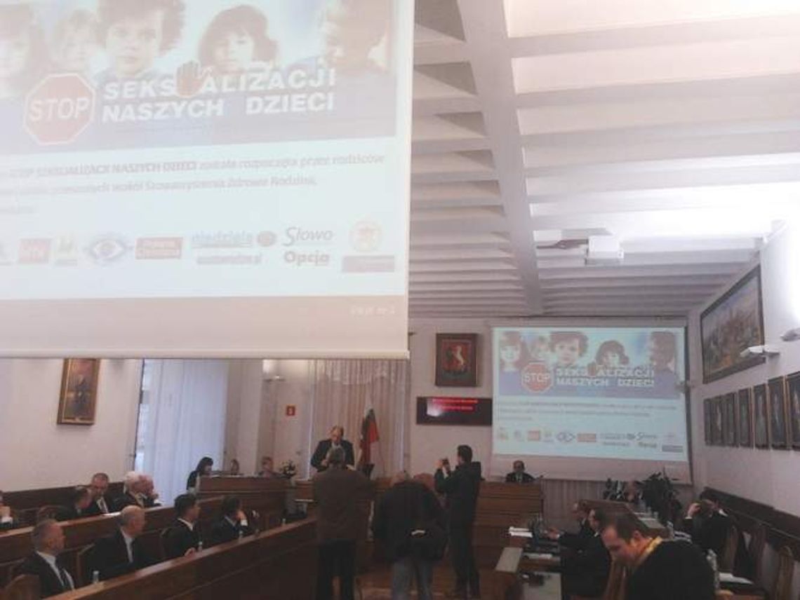 PO pisze do PiS: Odrzućcie polityczno-ideologiczne zacietrzewienie PO pisze do PiS: Odrzućcie polityczno-ideologiczne zacietrzewienie