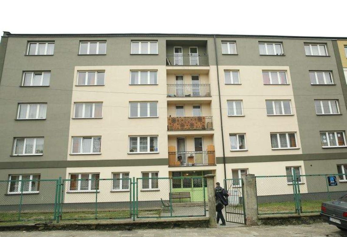 Po ponad 20 latach zamkną ośrodek dla uchodźców przy ul. Wrońskiej Po ponad 20 latach zamkną ośrodek dla uchodźców przy ul. Wrońskiej