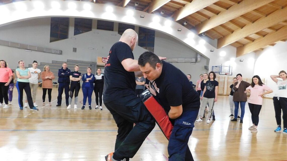 Po tych warsztatach kobiety będą czuły się bezpiecznie. Kolejne kursy samoobrony już za parę dni Po tych warsztatach kobiety będą czuły się bezpiecznie. Kolejne kursy samoobrony już za parę dni