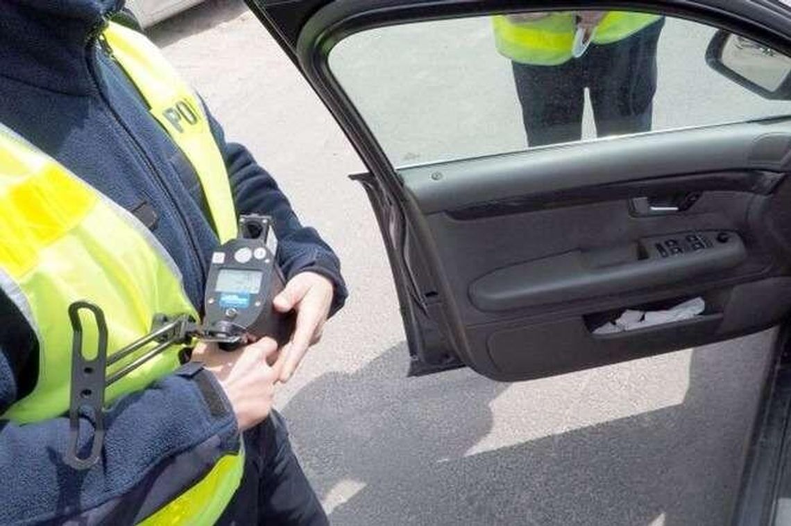 Po zmianie przepisów kierowcy jeżdżą wolniej. Nie chcą stracić prawa jazdy