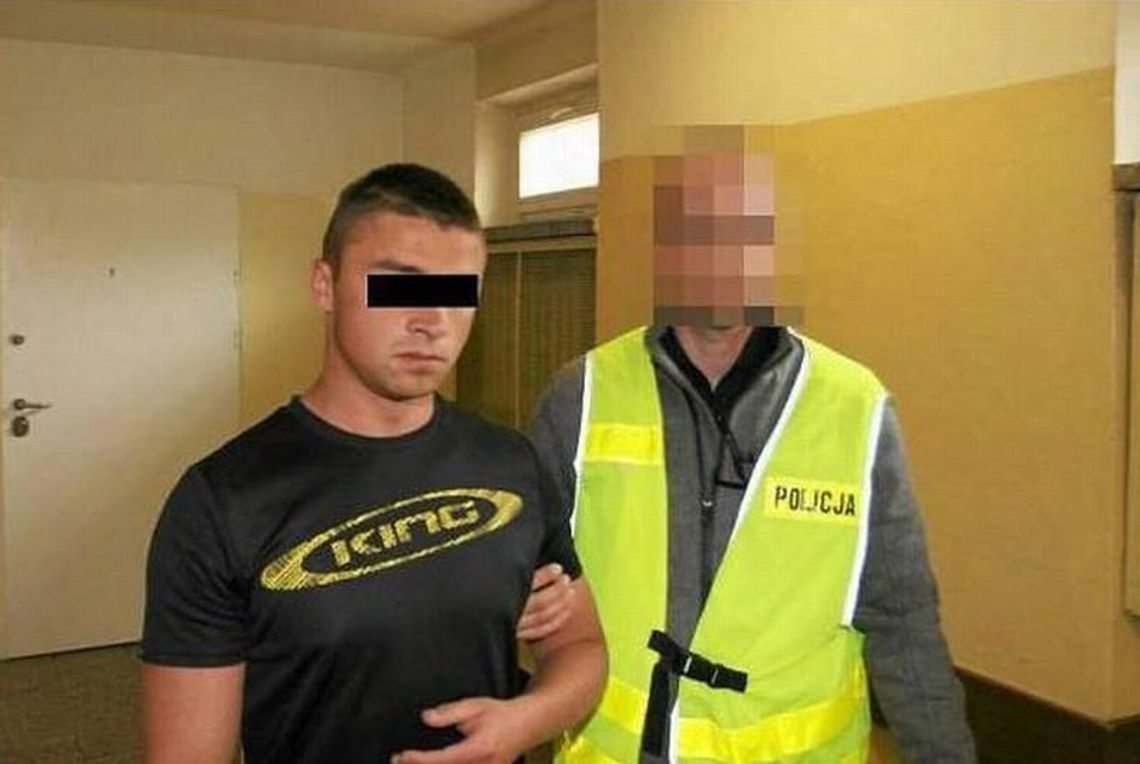 Pobicie policjantów. Areszt dla napastników