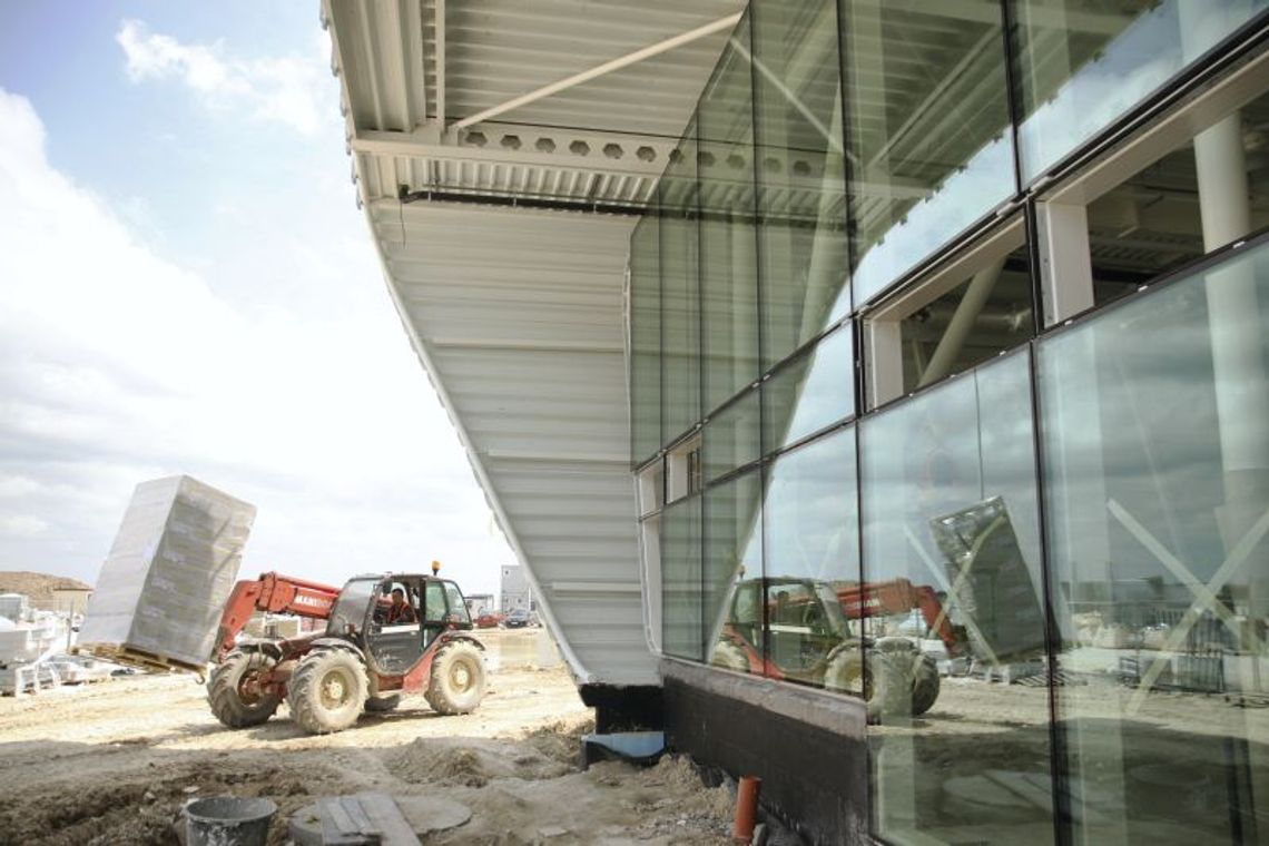 Pobiegaj po lotnisku w Świdniku