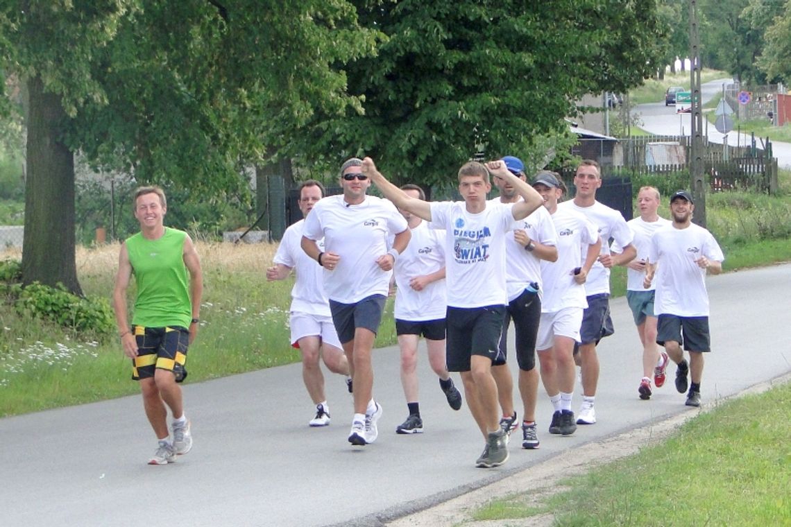 Pobiegną żeby pomóc. 2,2 tys. km dookoła Polski