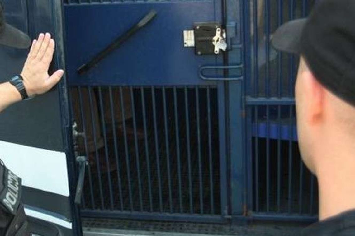 Pobili kolegę od kieliszka