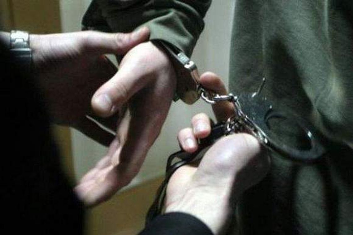 Pobili mężczyznę i próbowali okraść. Bandyci wpadli przy legitymowaniu
