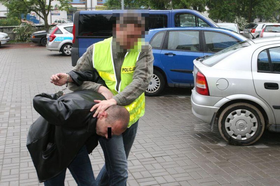 Pobili policjantów. Zarzuty dla zatrzymanych (zdjęcia) Pobili policjantów. Zarzuty dla zatrzymanych (zdjęcia)
