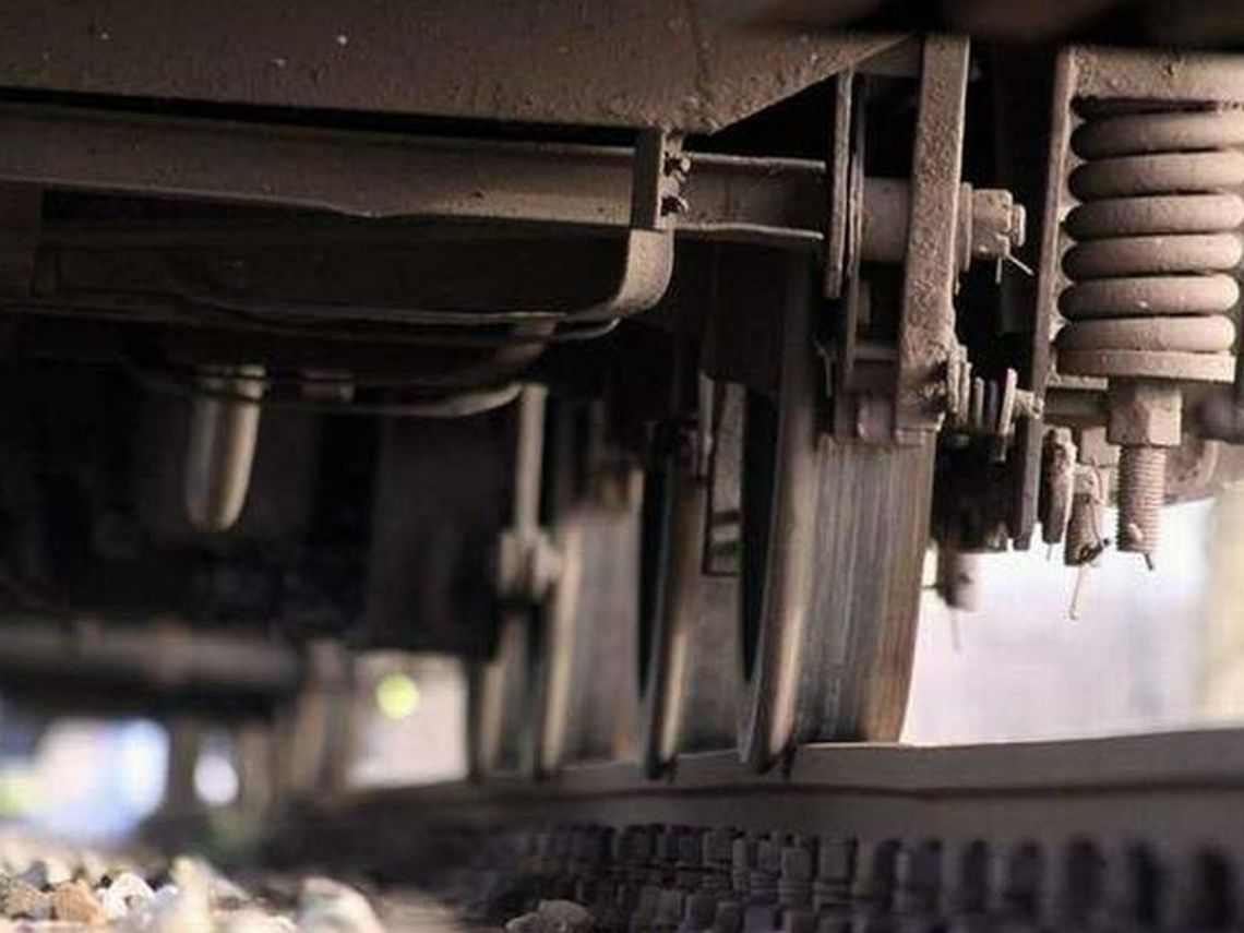 Pociąg potrącił mężczyznę w Lublinie. Ranny stracił nogi Pociąg potrącił mężczyznę w Lublinie. Ranny stracił nogi