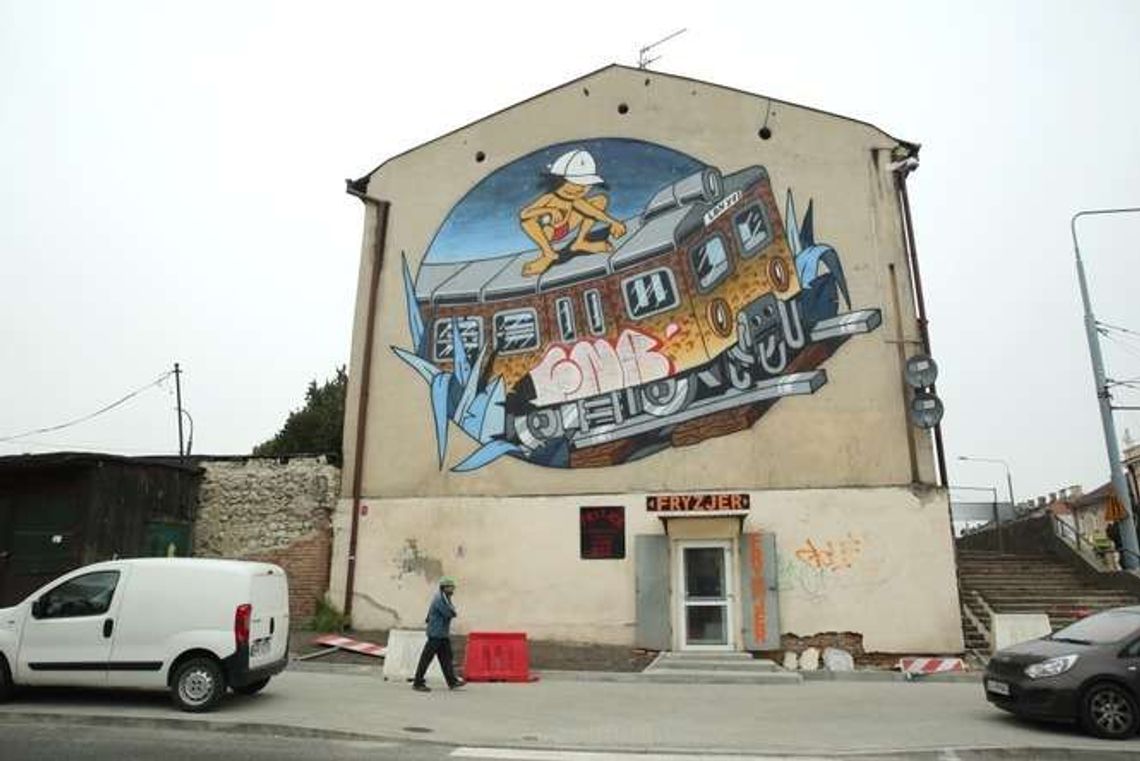 Pociąg wjechał na ścianę. Nowy mural w Lublinie Pociąg wjechał na ścianę. Nowy mural w Lublinie