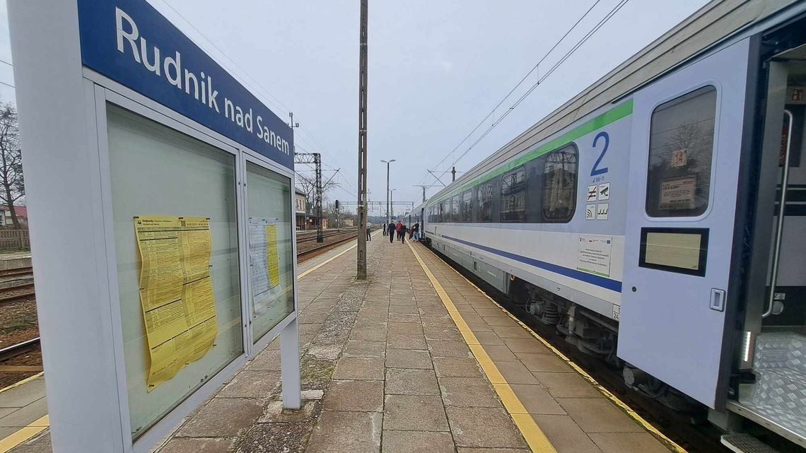 Pociąg z Lublina utknął w drodze 