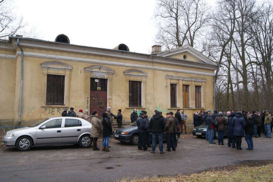Pociągi nie stawały tu od 20 lat. Teraz się to zmieni Pociągi nie stawały tu od 20 lat. Teraz się to zmieni