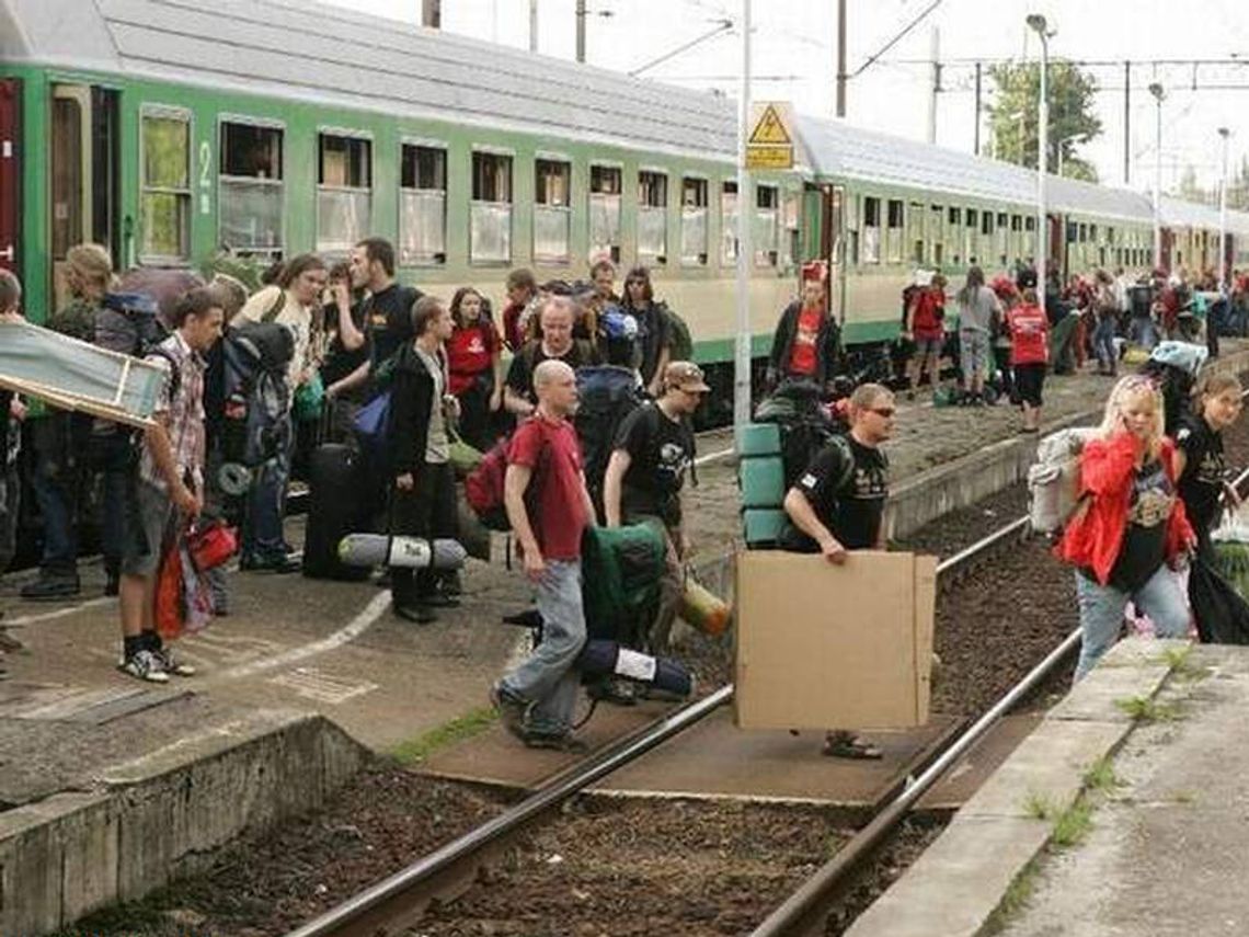 Pociągi z Lublina na Woodstock, czyli impreza w Cebularzu