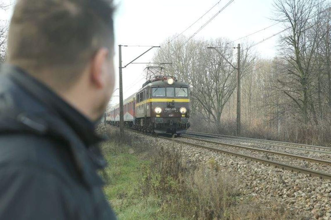 Pociągiem do Warszawy 160 km/h. Sporą część torów już zaprojektowali Pociągiem do Warszawy 160 km/h. Sporą część torów już zaprojektowali