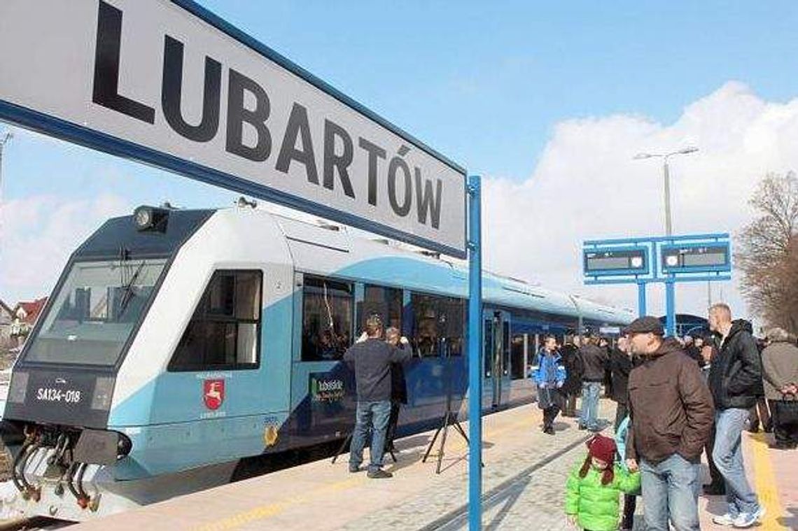 Pociągiem przez Lublin i po całej okolicy? Z kolei aglomeracyjnej nic nie wyszło Pociągiem przez Lublin i po całej okolicy? Z kolei aglomeracyjnej nic nie wyszło