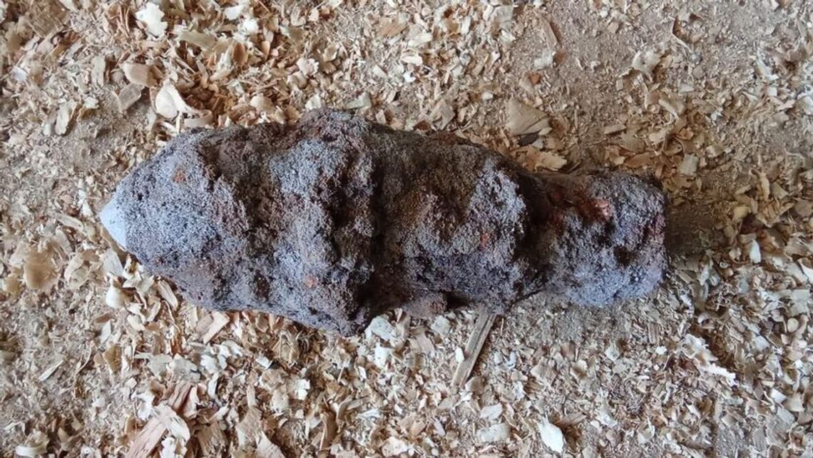 Pocisk z czasów II wojny światowej na terenie boiska rekreacyjnego