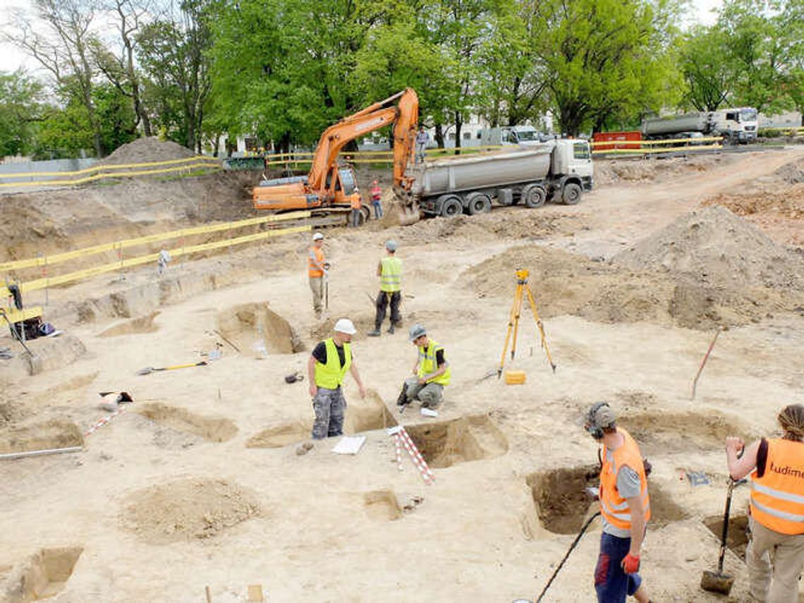 Początek początku nowej fontanny na pl. Litewskim Początek początku nowej fontanny na pl. Litewskim