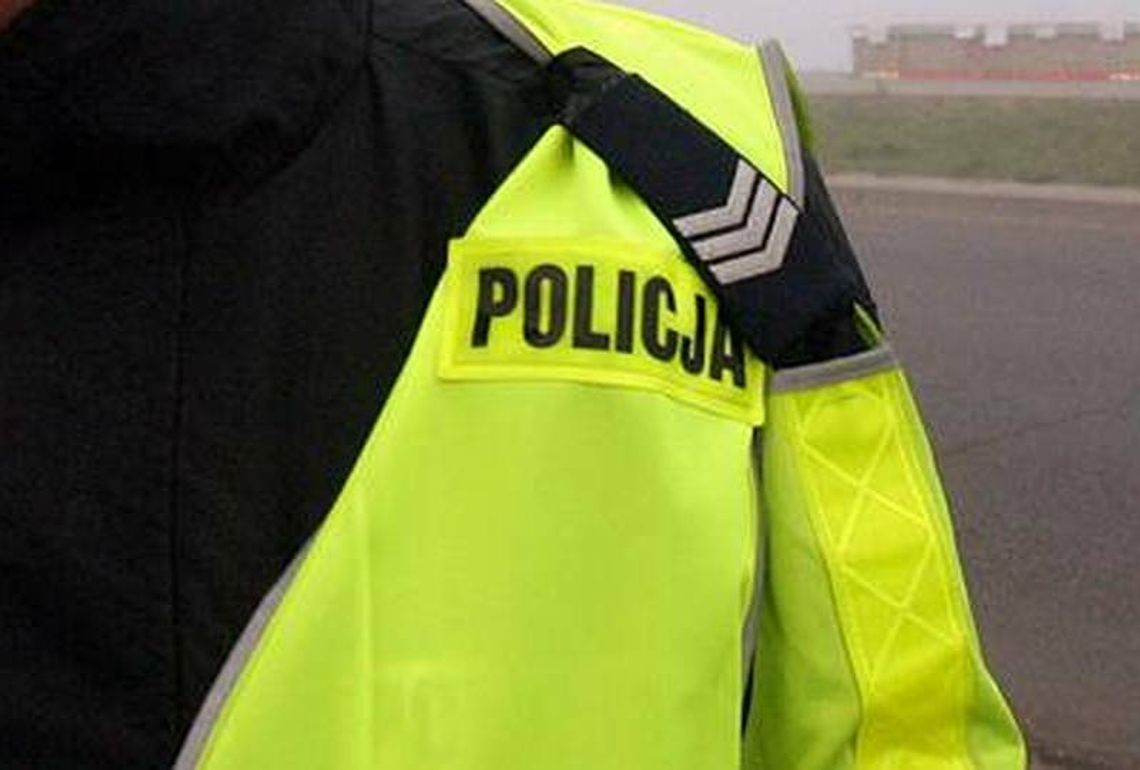 Podała się za pracownika wodociągów i okradła 72-latkę