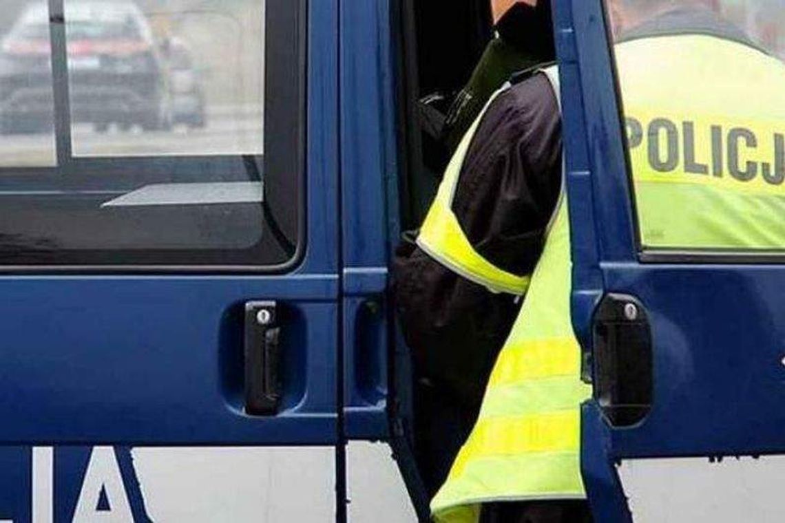 Podawali się za krewnych. Starsza pani dała im 10 tys. zł