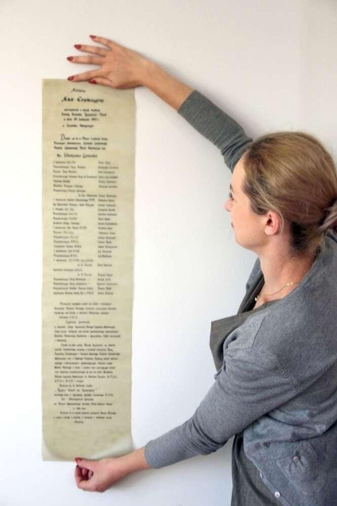 Podczas remontu szkoły znaleźli dokument z PRL 