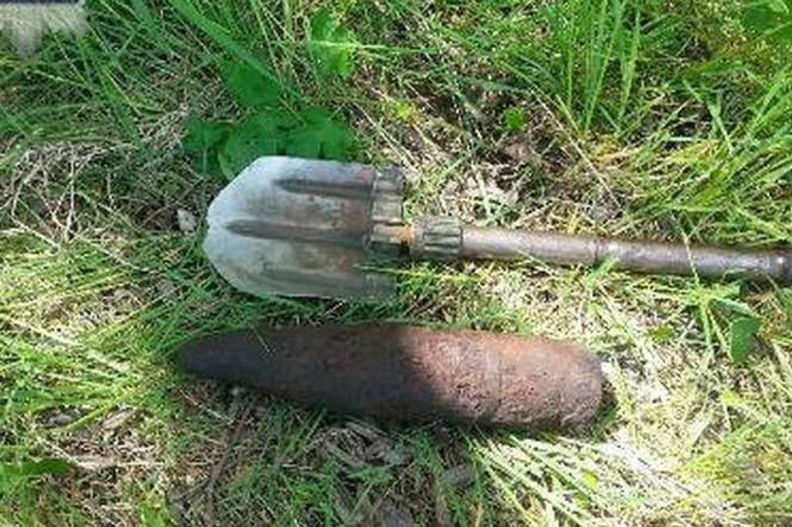 Podczas spaceru znalazł pocisk z czasów wojny