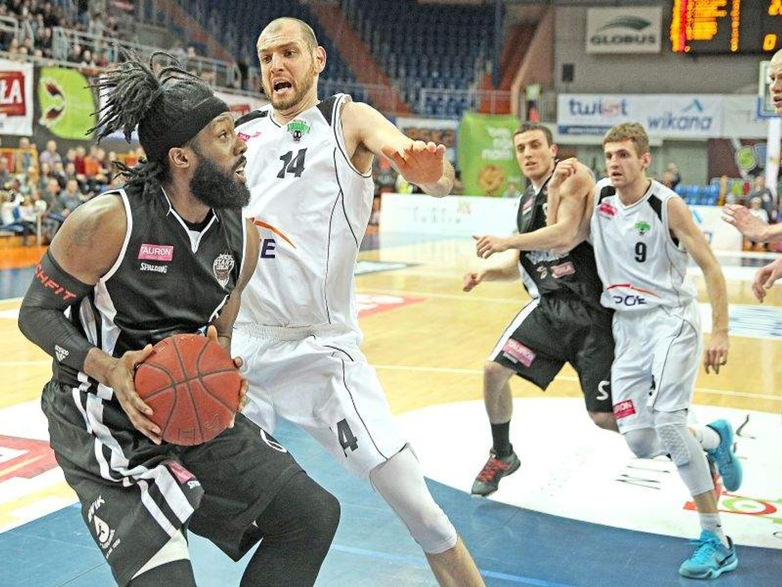 Podkoszowi Wikany-Startu robią furorę. Wreszcie zaczeli punktować