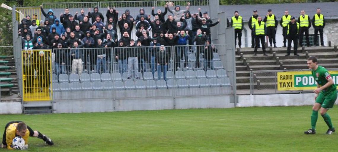 Podlasie Biała Podlaska – Chełmianka 0:0, Paweł Jędrzejuk zmarnowal rzut karny