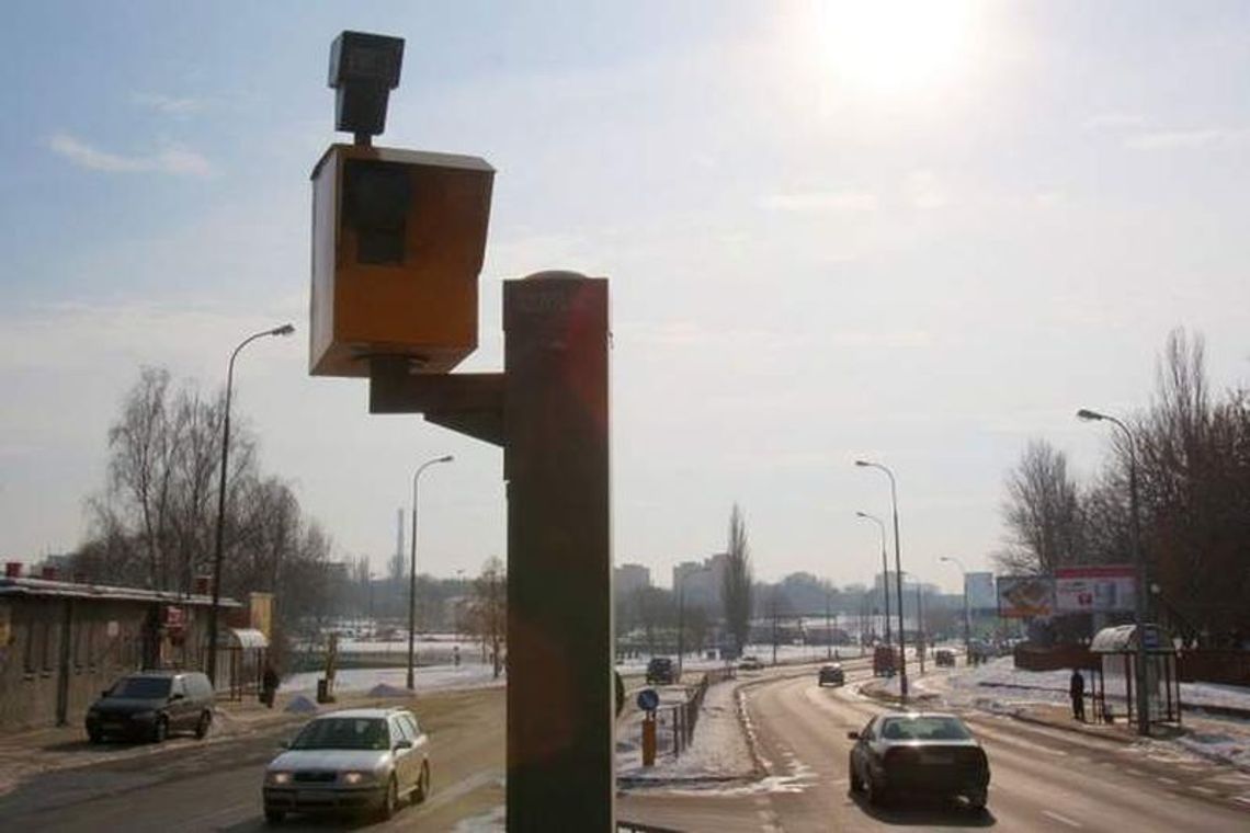 Podpalony fotoradar już po naprawie. Kierowcy mają tydzień spokoju Podpalony fotoradar już po naprawie. Kierowcy mają tydzień spokoju