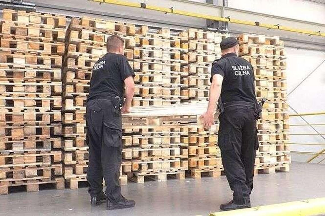 Podrabiają nawet palety. Celnicy nie dali się nabrać