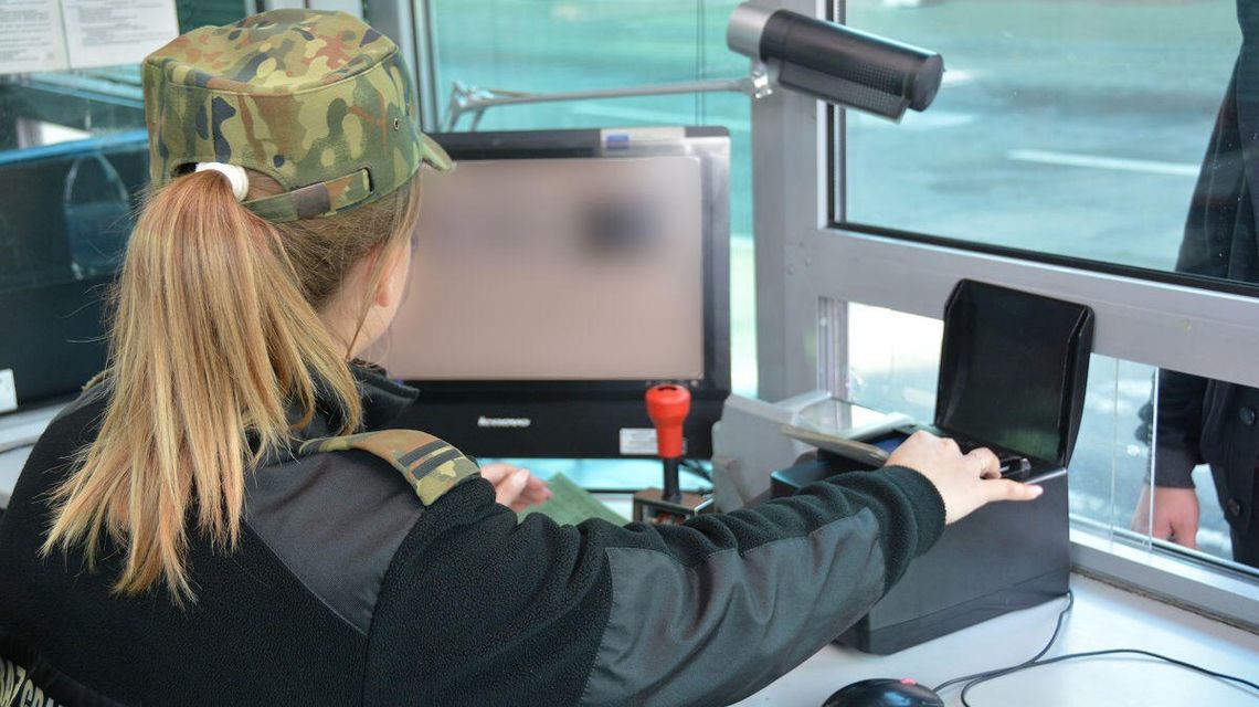 Podróż za jeden uśmiech i z fałszywymi papierami. Ukraińcy pobili rekord